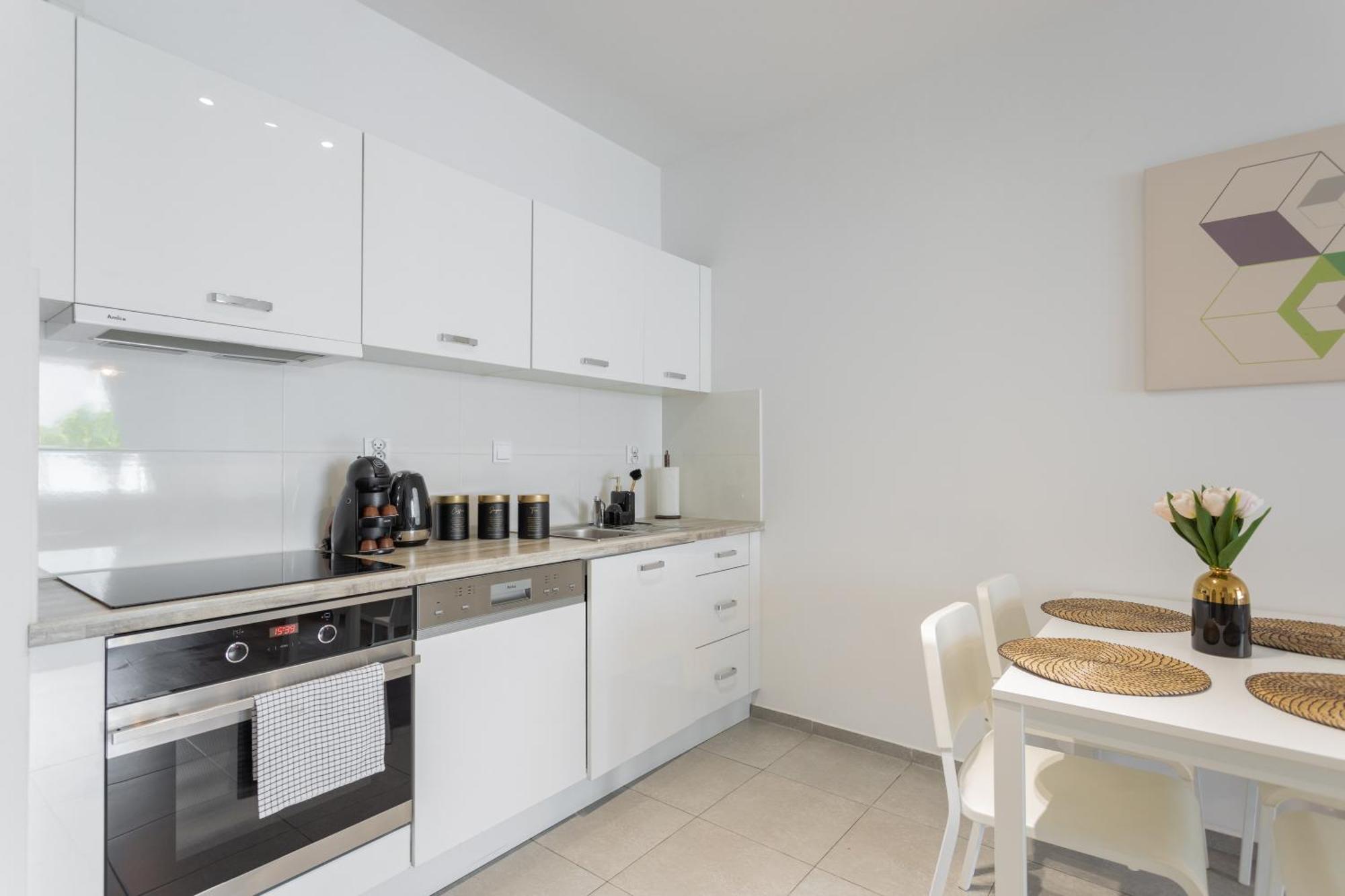 Urban Chic - Pereca - Rondo Onz - Luxury Warsaw Stays - 14 People Eksteriør bilde